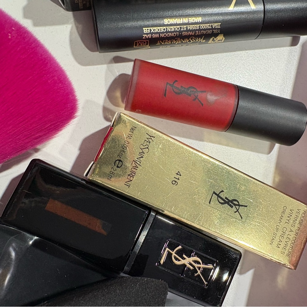 Yves Saint Laurent Pink Makeup Set - Picture 5 of 8